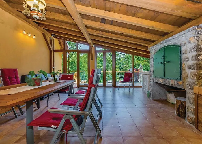 Stunning In With Kitchen